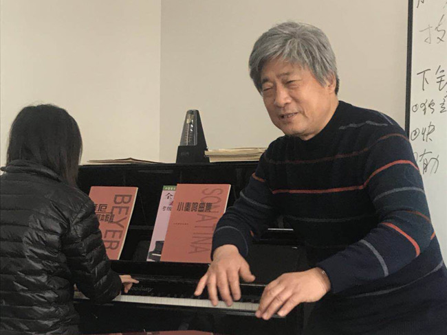 商维成校长在北京《音乐周报》编辑部讲学