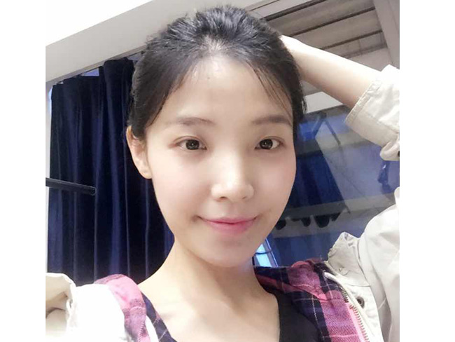 孙梦琦，白俄罗斯明斯克音乐学院钢琴硕士