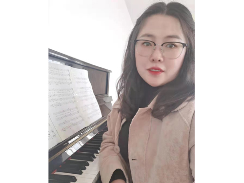商羽钢琴学校教师 陈盛娇